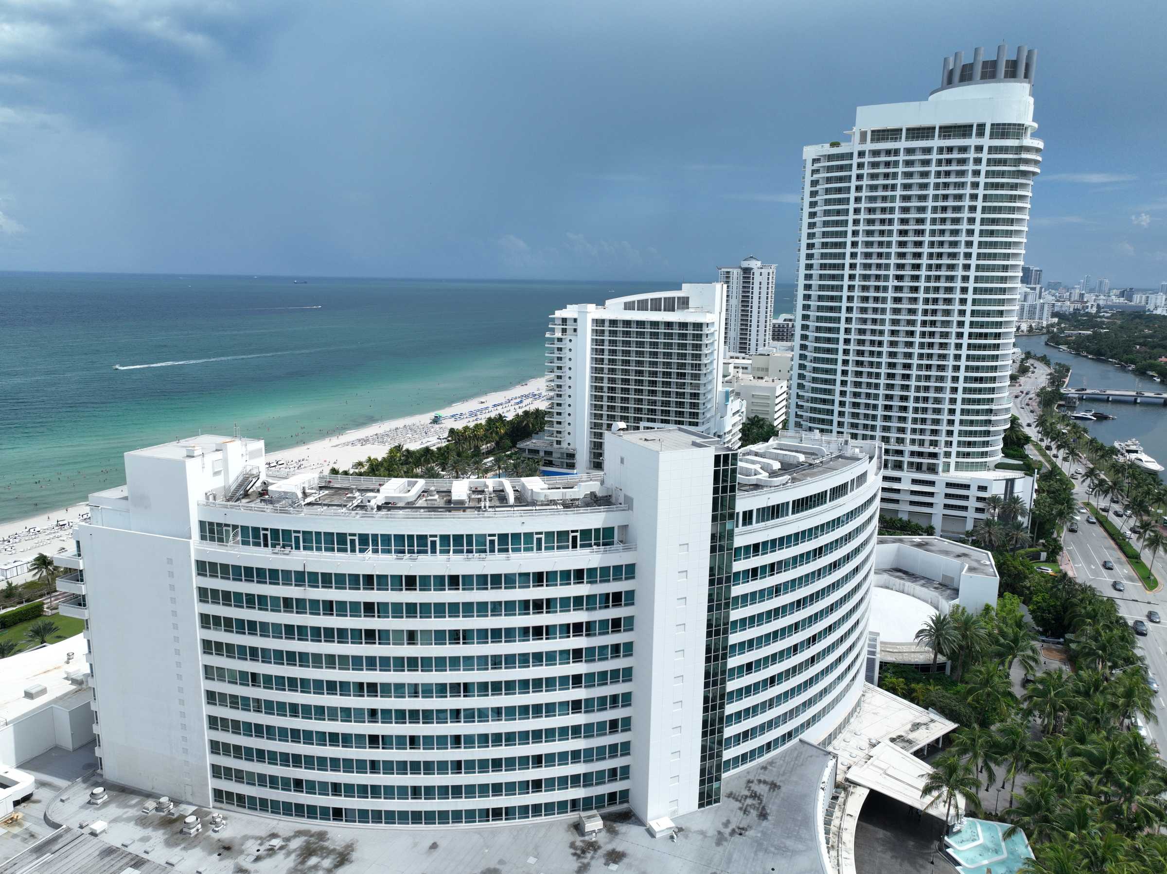 Fontainebleau Miami Beach - Miami Places to Stay