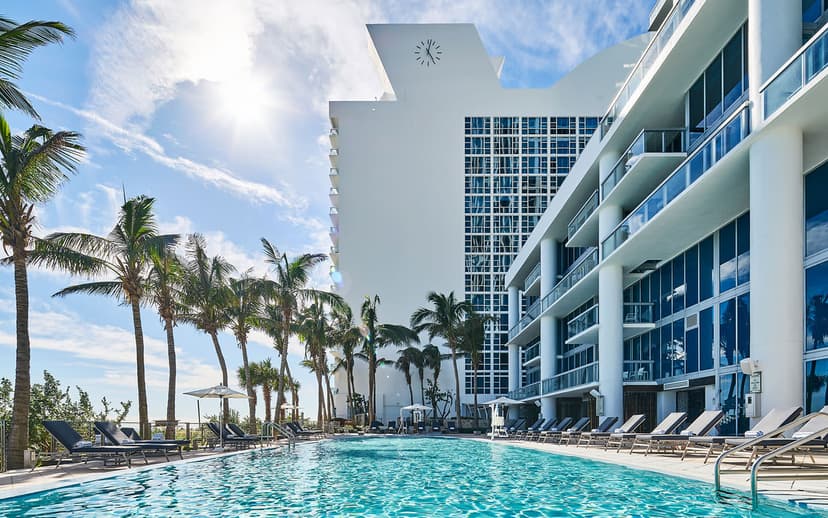 Carillon Miami Wellness Resort - Miami Places to Stay